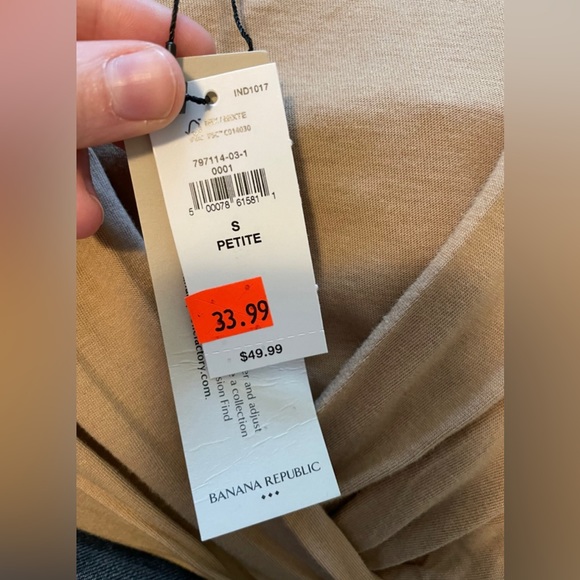 NWT Banana Republic Blouse - Picture 3 of 3